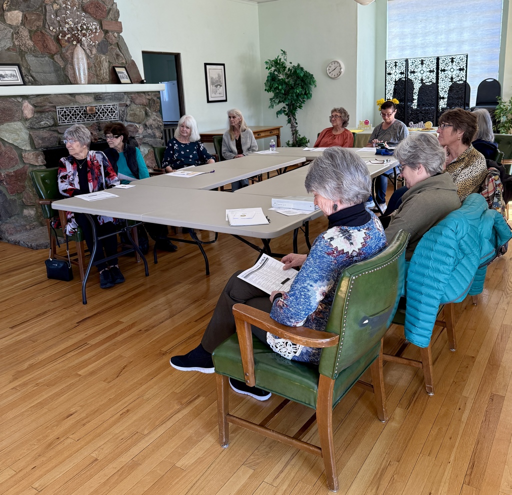 Women's Club Ladies listening to the presentation