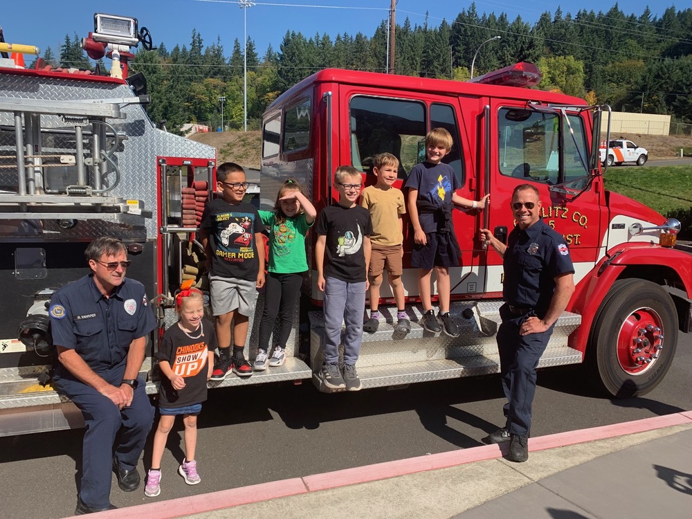 Cowlitz Fire Truck with students