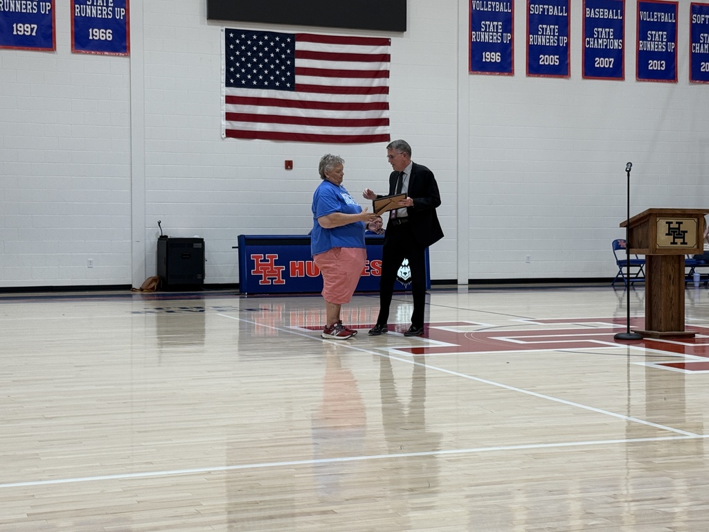 herbert hoover band director wins kcs teacher of the year award.
