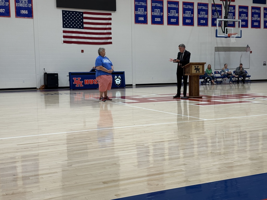 herbert hoover band director wins kcs teacher of the year award.