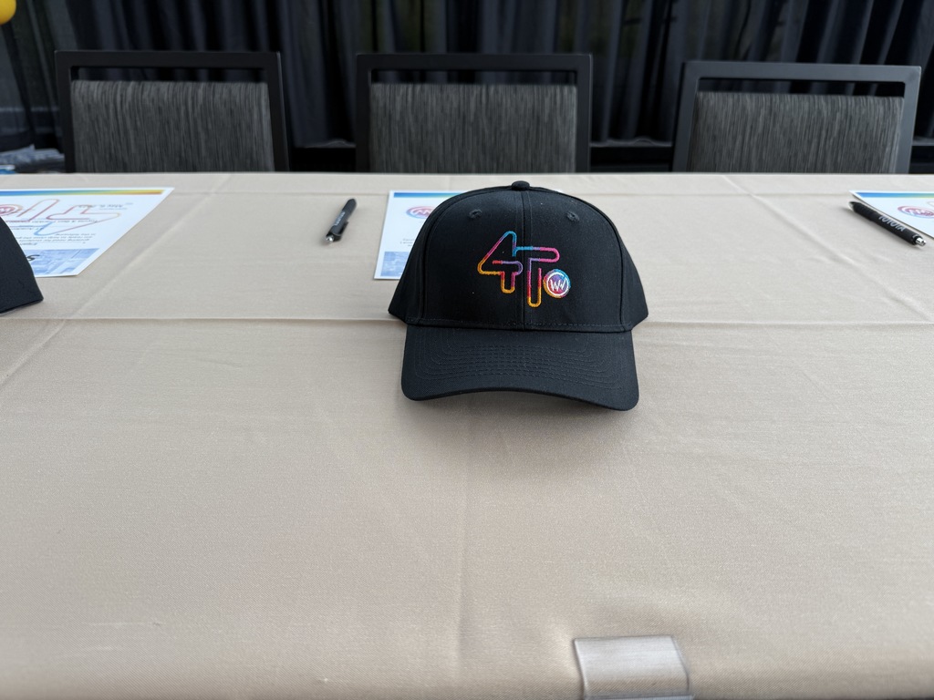 4T hat