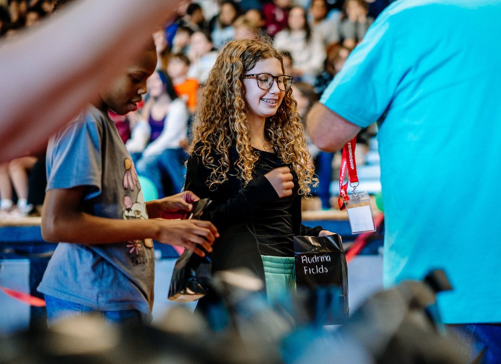 dunbar middle student finding out what house she is in.
