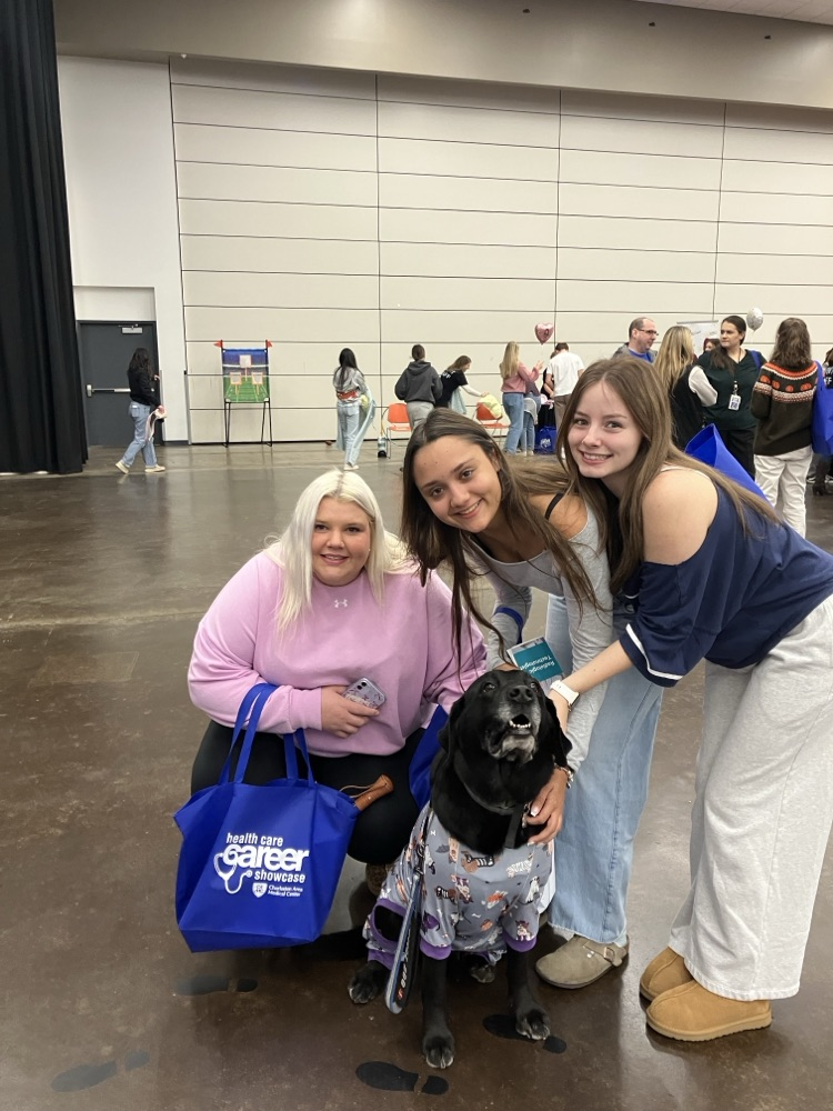 students with emotional support dog 