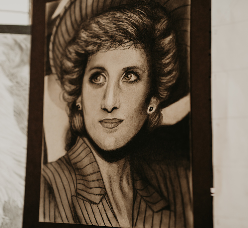 A portrait drawing of Princess Diana. 
