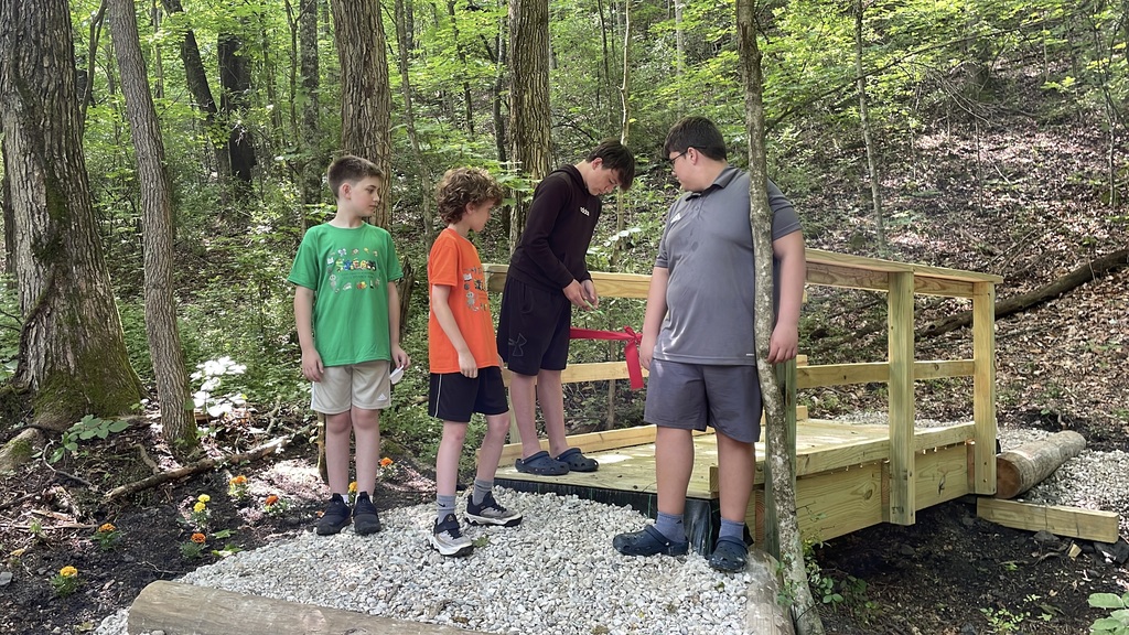 Students on trail.