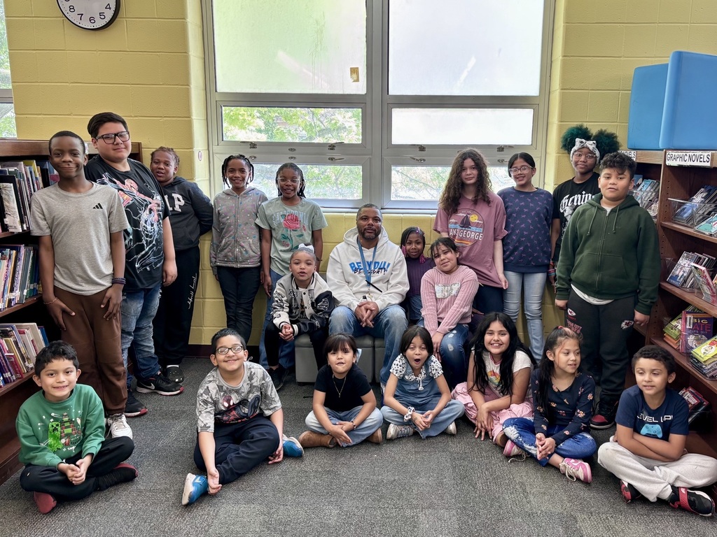 Principal Honor Roll luncheon students group picture