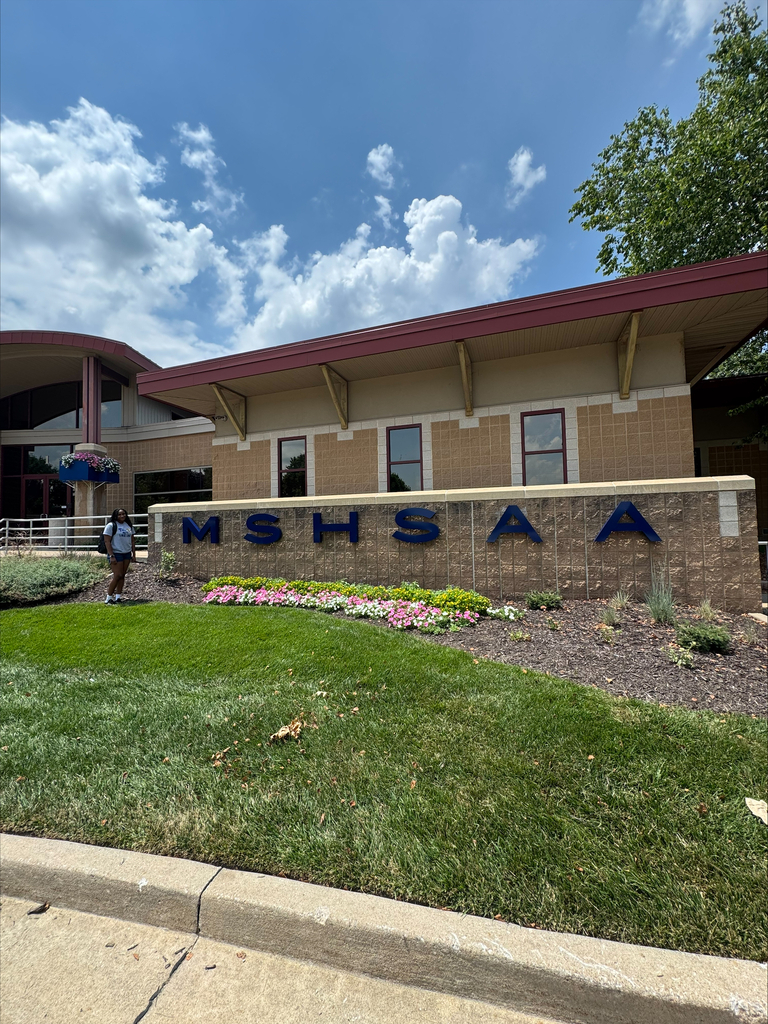 Jada McGee infront of MSHSAA headquarters