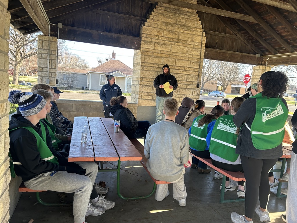 Students get instructions for the simulation