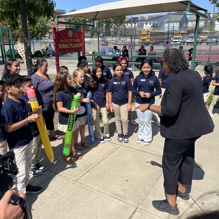 Washington school held a Back to School Bonanza last week to welcome our students!