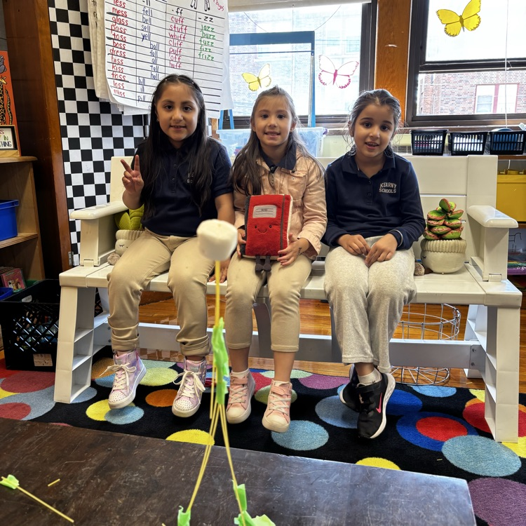 Building friendships one challenge at a time! 💕🤝 Mrs. O’Grady’s 1st graders are learning to work together, communicate, and start the year with kindness. 🌟 #Growingtogether