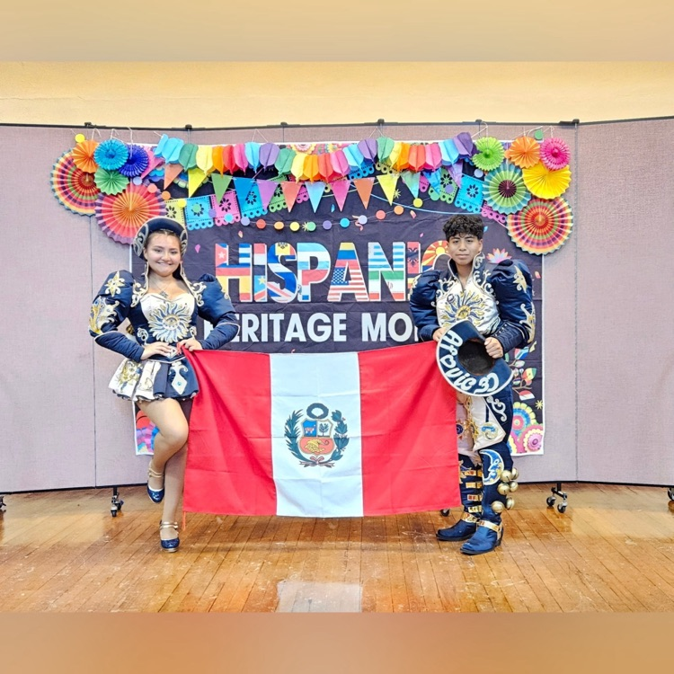 To close out Hispanic Heritage Month, Washington School was treated to a beautiful performance by traditional Peruvian dancers. Thank you to Jorge Ponce and Elizabeth Santacruz for helping make this celebration such a memorable success! 👏
