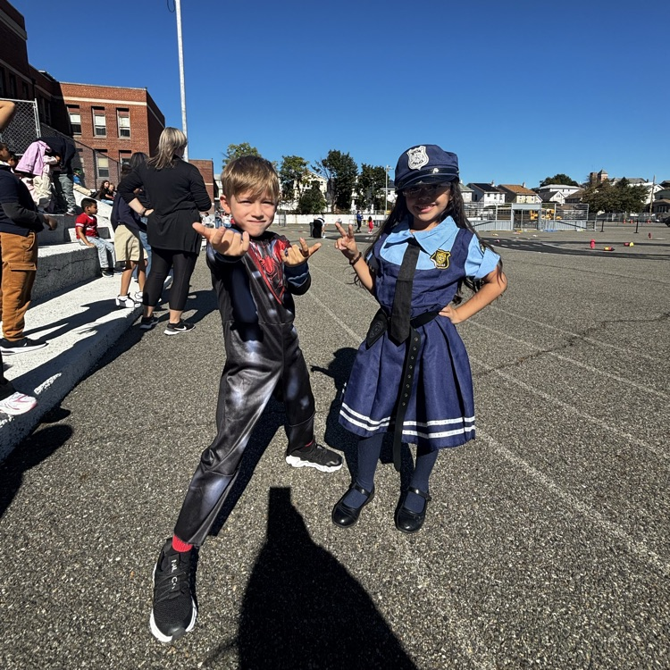 Yesterday, Washington School celebrated Superhero Day as part of Respect Week! Our students showed that everyone has the power to be kind, be a friend, and stand up for what’s right.