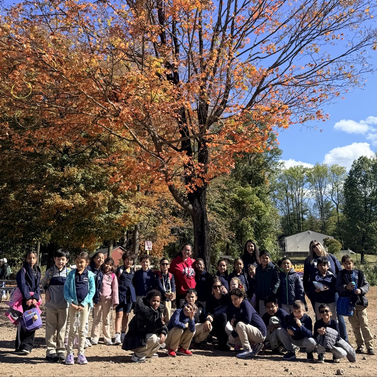 Third grade had such a fun day at Demarest Farms! They enjoyed donuts, cider, pumpkin picking, a walk through the apple orchard, and some animals! 🎃🍂