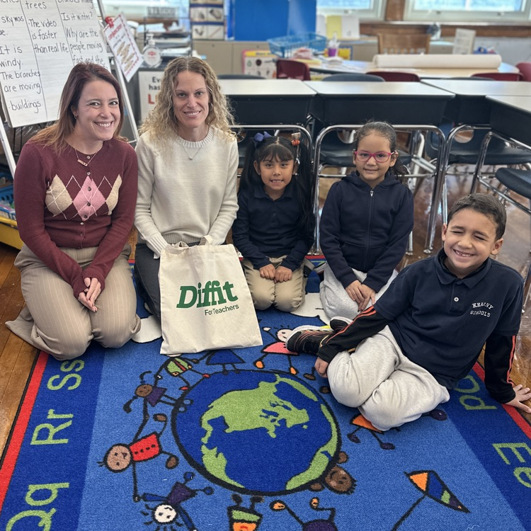 ms lopes and students accepting prize