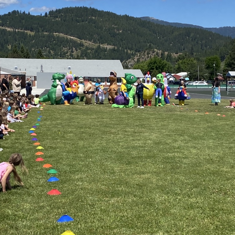staff inflatables race 