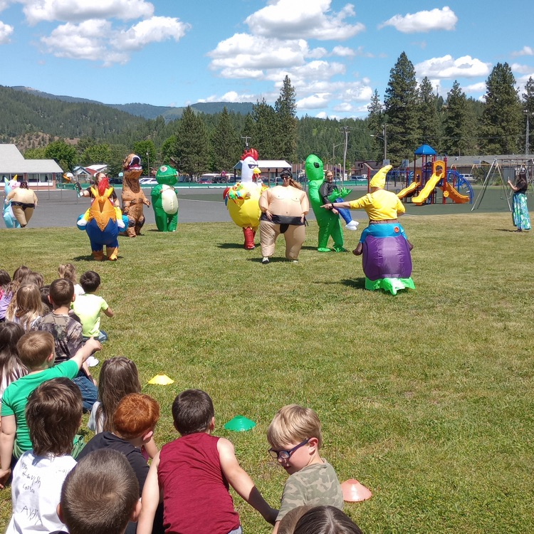 staff inflatable race 