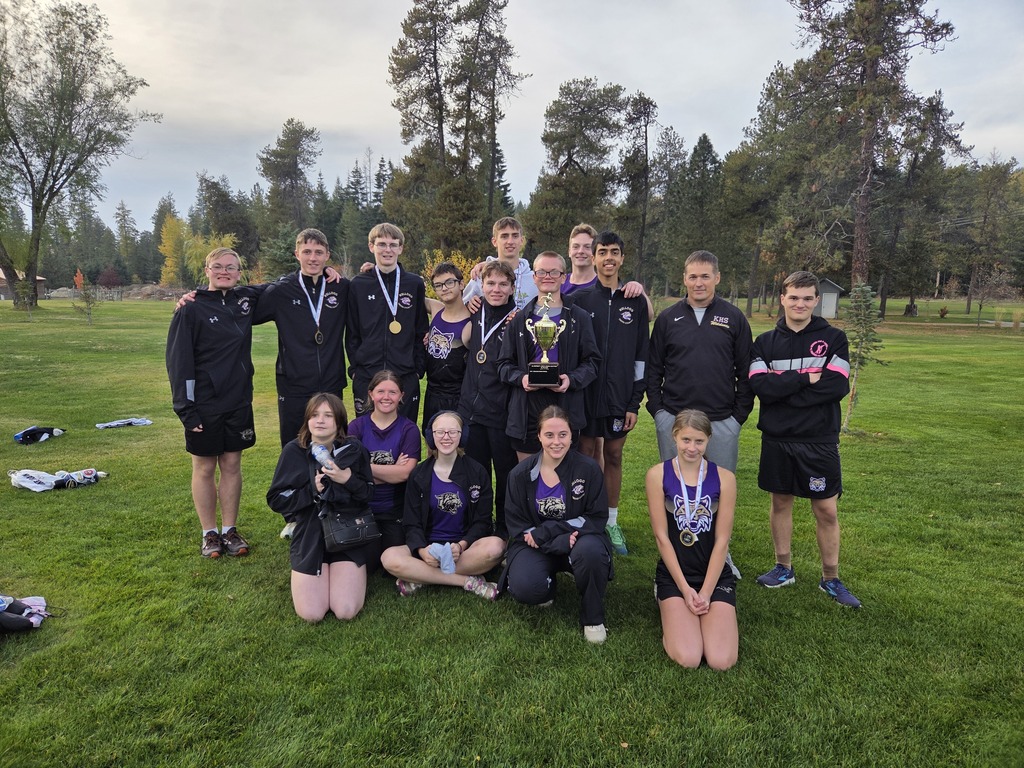 runners posing for a picture