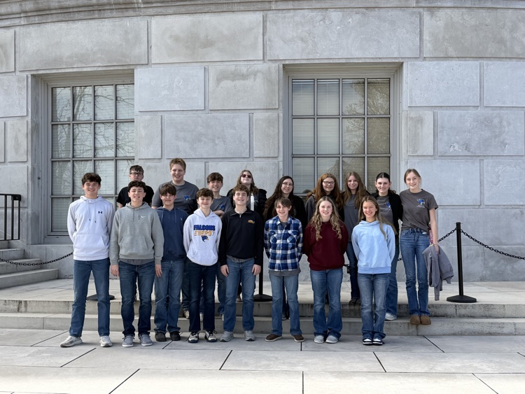8th grade students outside the capital