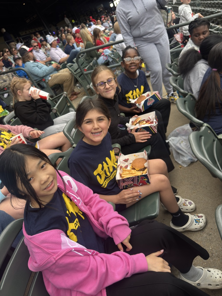 4th Grade Takes on the Redbirds' Game (part 3) ⚾️🏟️❤️