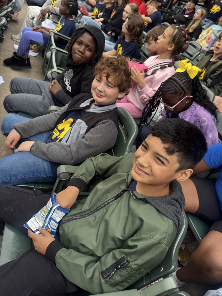 4th Grade Takes on the Redbirds' Game (part 3) ⚾️🏟️❤️