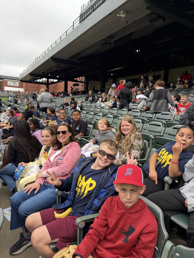 4th Grade Takes on the Redbirds' Game (part 5) ⚾️🏟️❤️