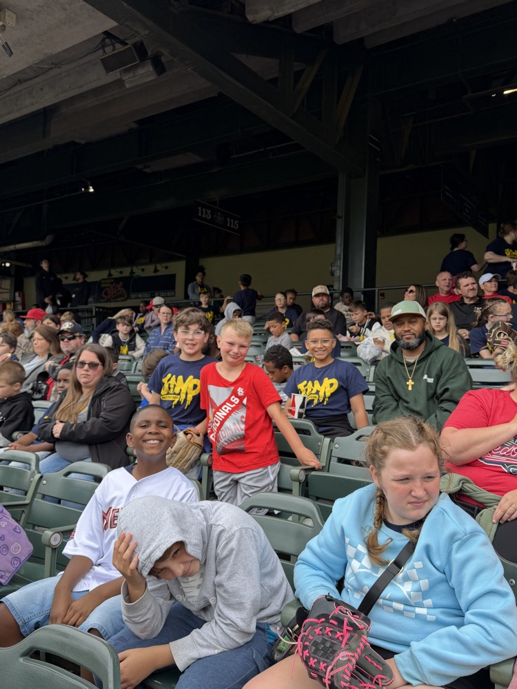 4th Grade Takes on the Redbirds' Game (part 5) ⚾️🏟️❤️