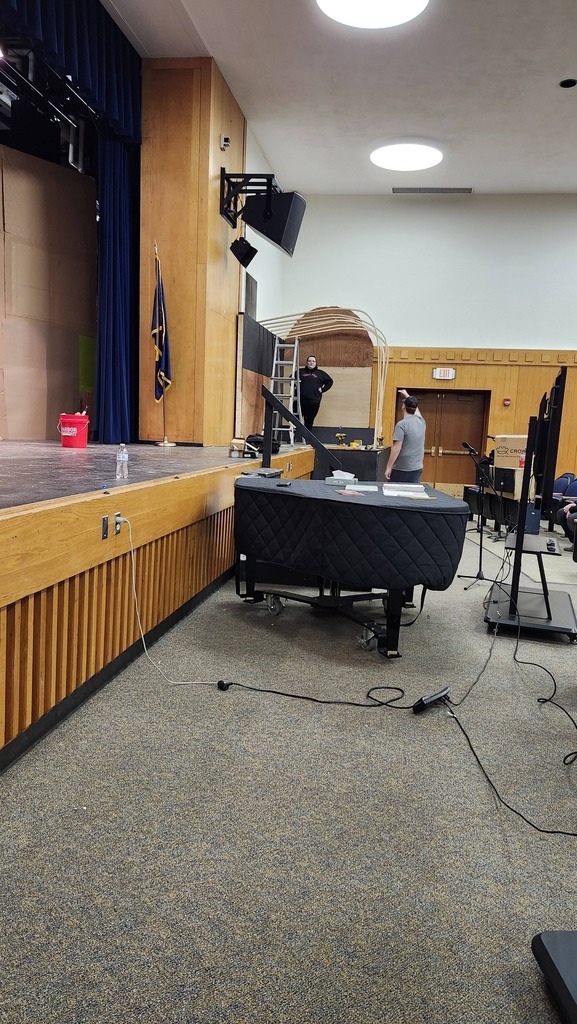 Lion King Set Building