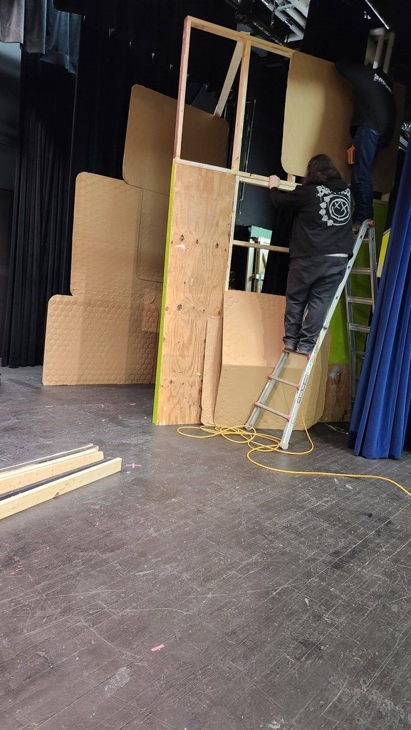 Lion King Set Building