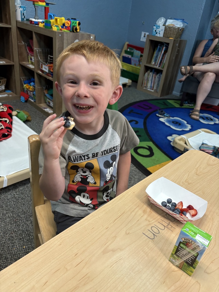 student eating