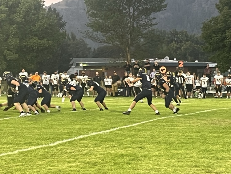 Football vs Priest River