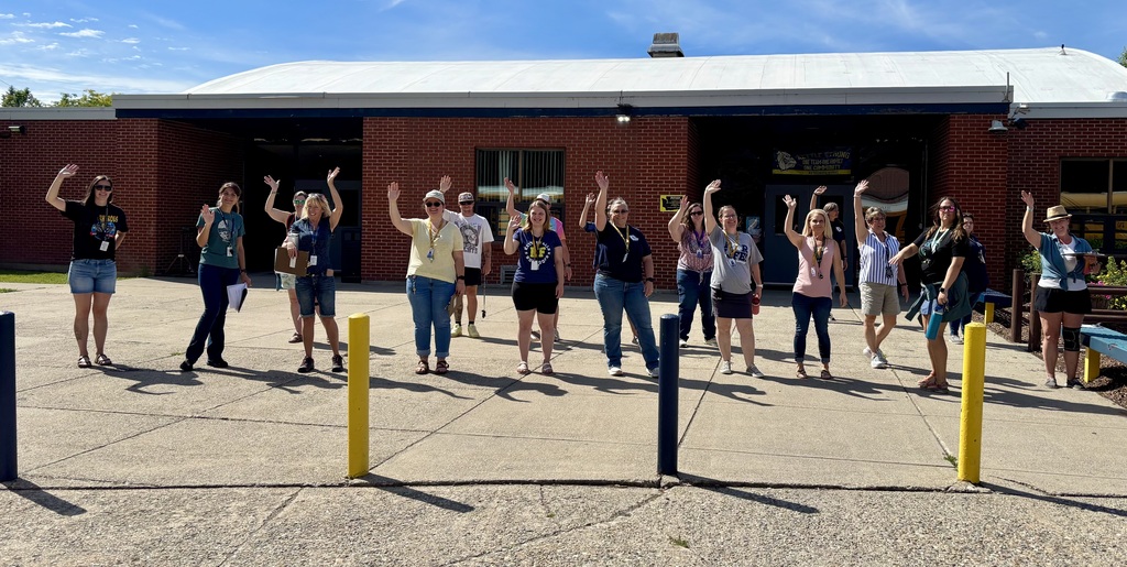KFMS Staff Welcoming Students Back