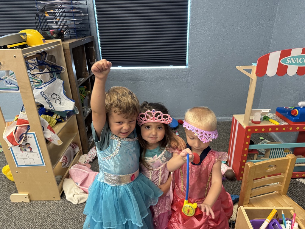 kids playing at the early learning center