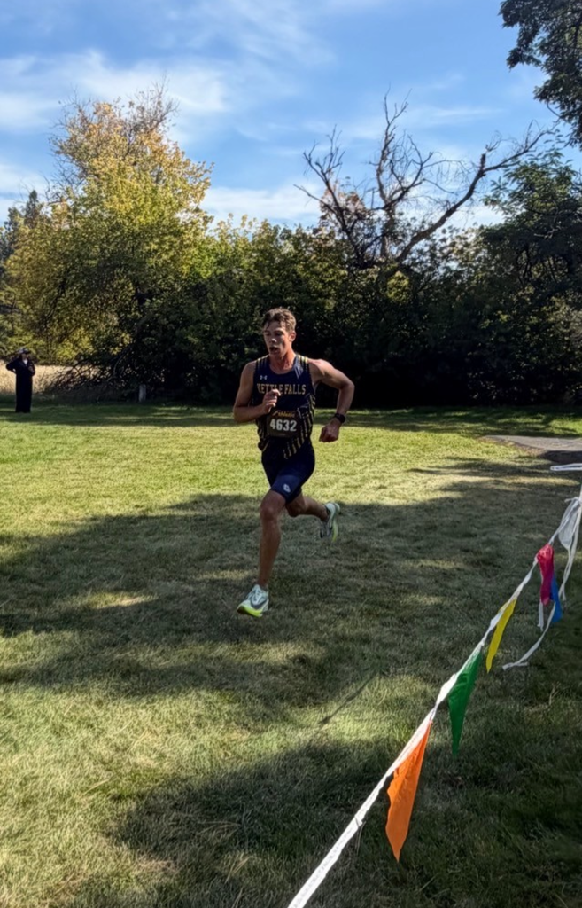 Cross country team running
