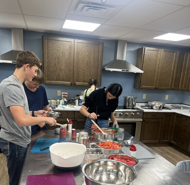 Canning tomatoes