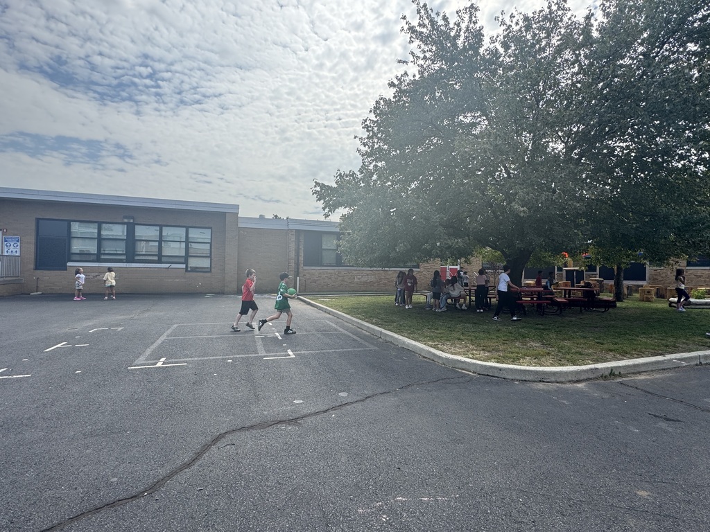 Our 4th grade students enjoying outdoor recess on this warm fall day!