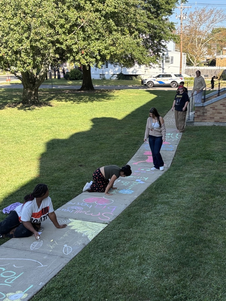 🖌️ Today our Art students put their skills to the test with the Perfect Circle Challenge on Neal.fun! 🎯 They tried to draw the most accurate freehand circle possible—no rulers, no tracing, just steady hands and focus. A fun way to mix art, problem-solving, and a little friendly competition! 🔵✨