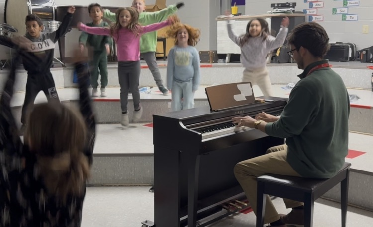 2nd Grade Singing - Punchinello! 🎶 