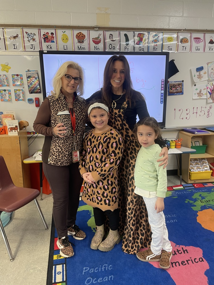 Spirit Week!! Twinning!!