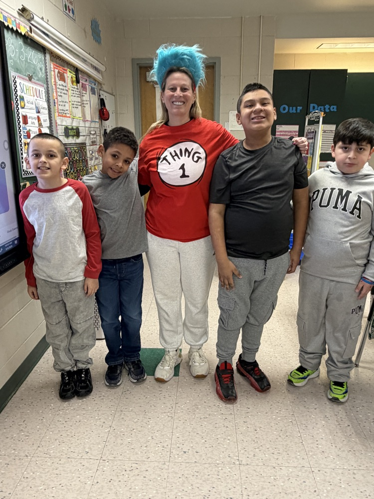 we love Read Across America week 📚📚