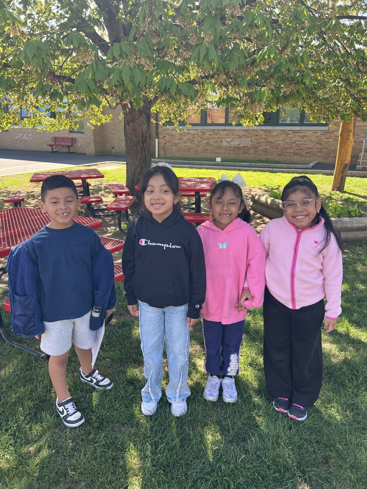 First Grade - Outdoor Classroom! 🌳