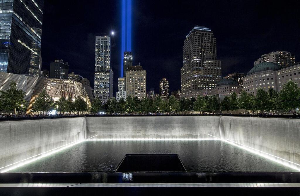 911
