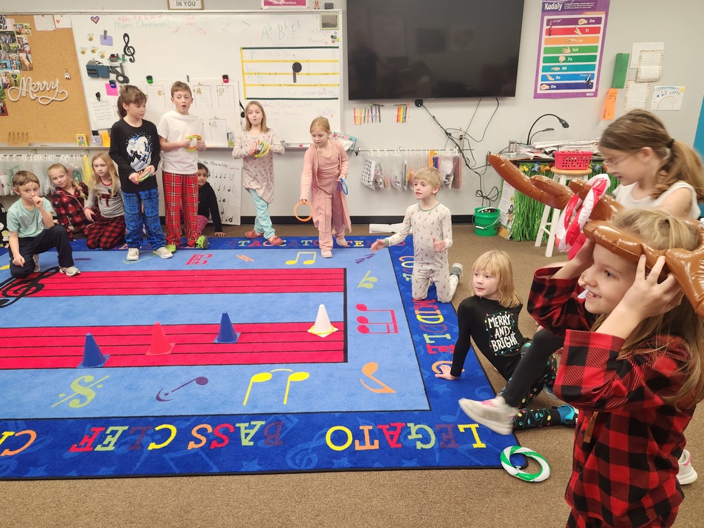 Musical staff ring toss and air-powered rings, what anticipation!