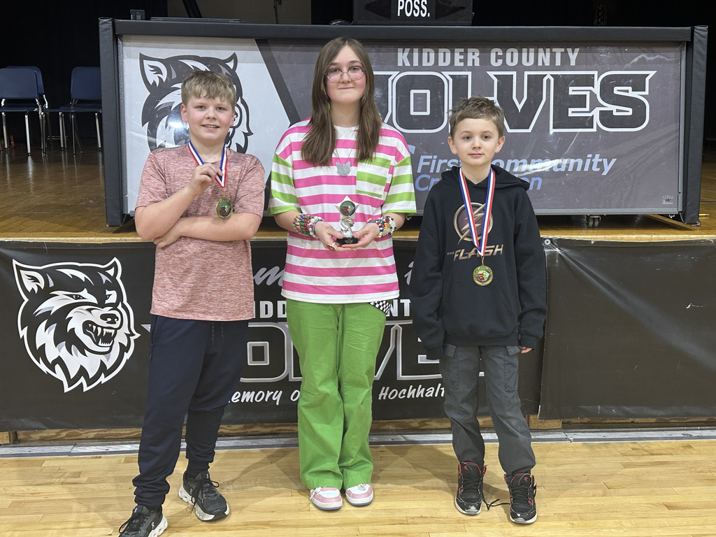 2nd Runner-Up Micah Larson, Winner Tracy Jo Moch, 1st Runner-Up Jayce Jensen