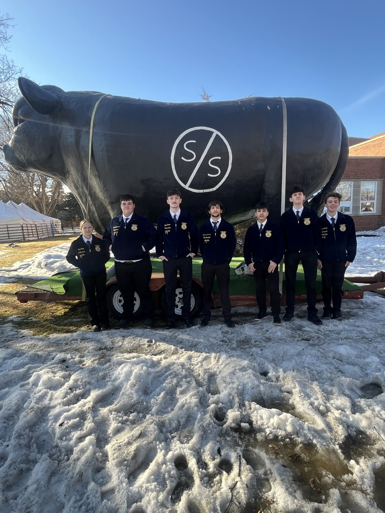 left to Right. Leah Mock, Brody Schoenhard, Gage Craven, Donaven Martin, Mathius Yellowfat, Cooper Craven, Landon Eichele.