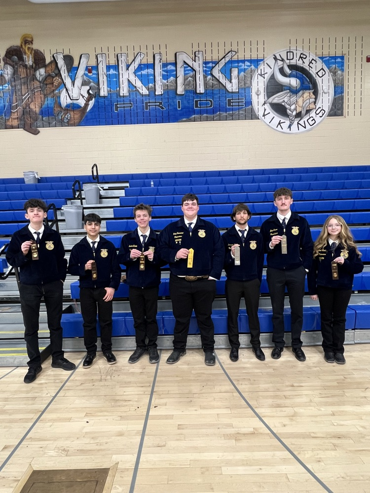 L to R. Cooper,Mathias,Landon,Brody,Donaven,Gage and Leah