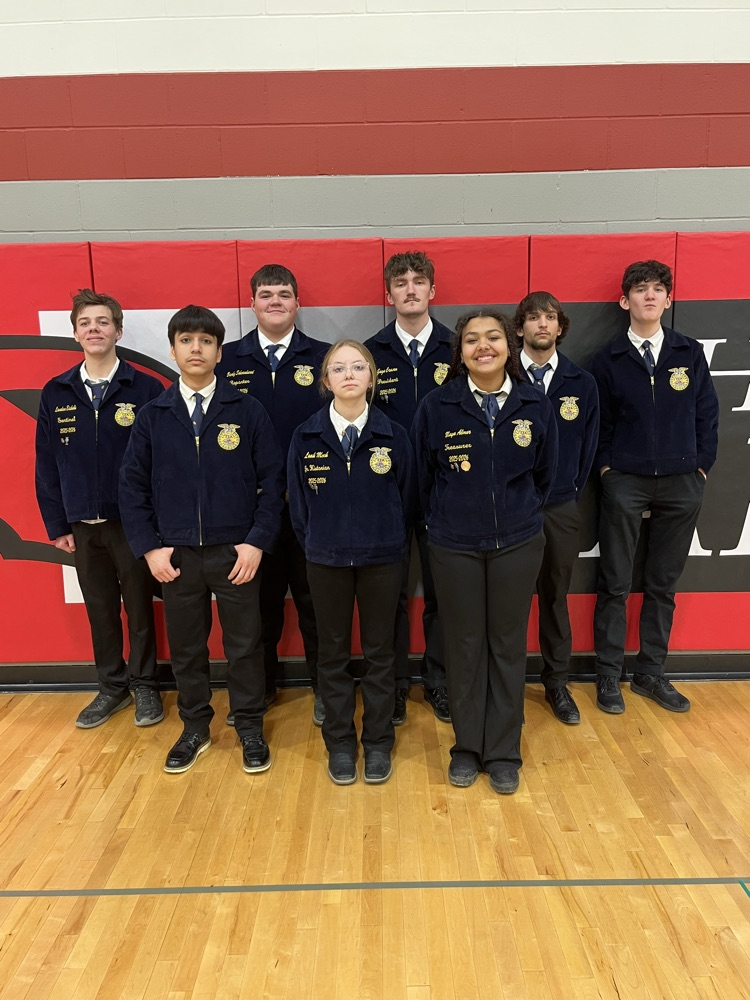 left to right Ladon Eichele, Mathias Yellowfat, Brody Schoenhard,Leah Mock,Gage Craven, Maya Almer, Donaven Martin, Cooper Craven.