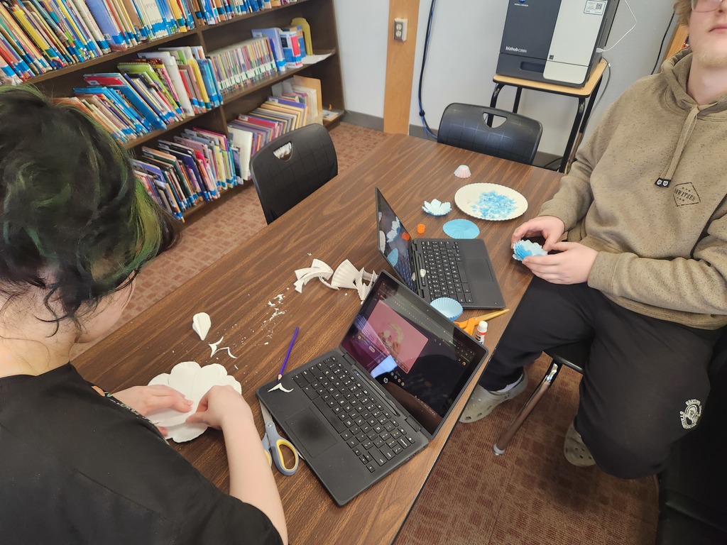 High school artists hard at work