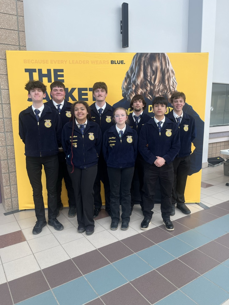 left to right.  Cooper Craven, Brody Schoenhard, Maya Almer, Gage Craven, Leah Mock, Donaven Martin, Mathias Yellowfat, Landon Eichele