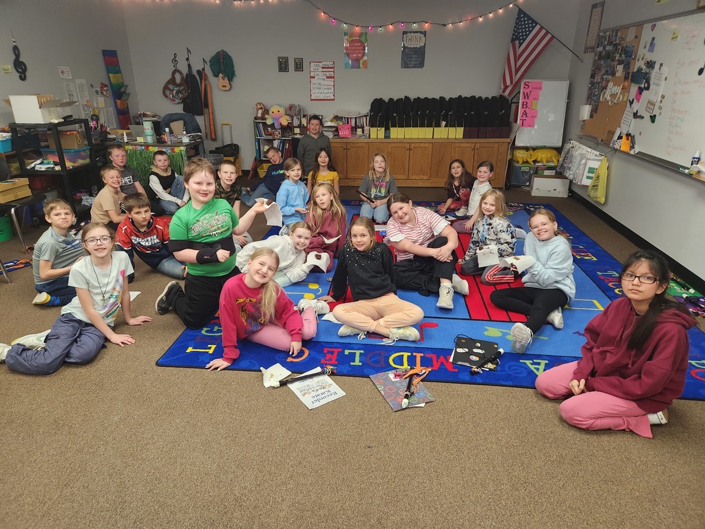 3rd graders enjoying some delicious treats for their hard work in music