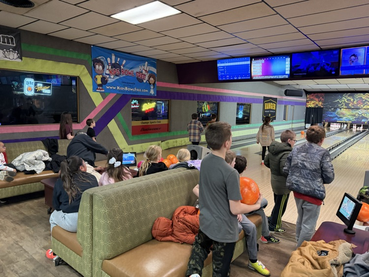 bowling in Dickinson 